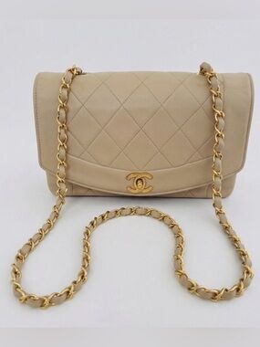 Vintage CHANEL Diana Small Flap Bag Beige Lambskin 24k Gold Hallmark StickerCard